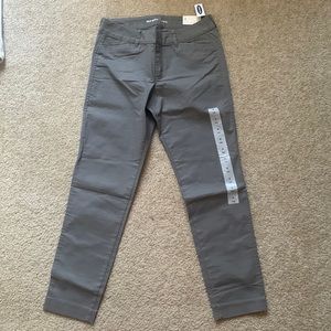 NWT Old Navy Gray Pixie Ankle Pant Size 4